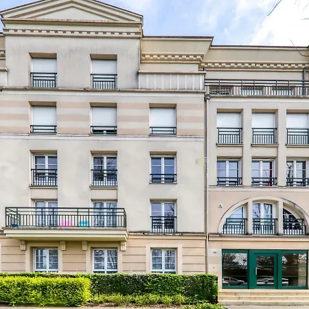 Le Garonne Apartmán Serris